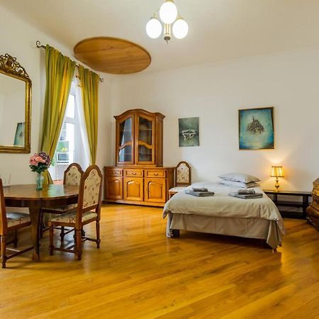 Kronhaus Brassó Kültér fotó