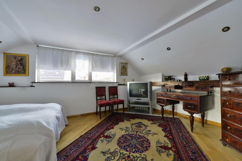 Kronhaus Brassó Kültér fotó